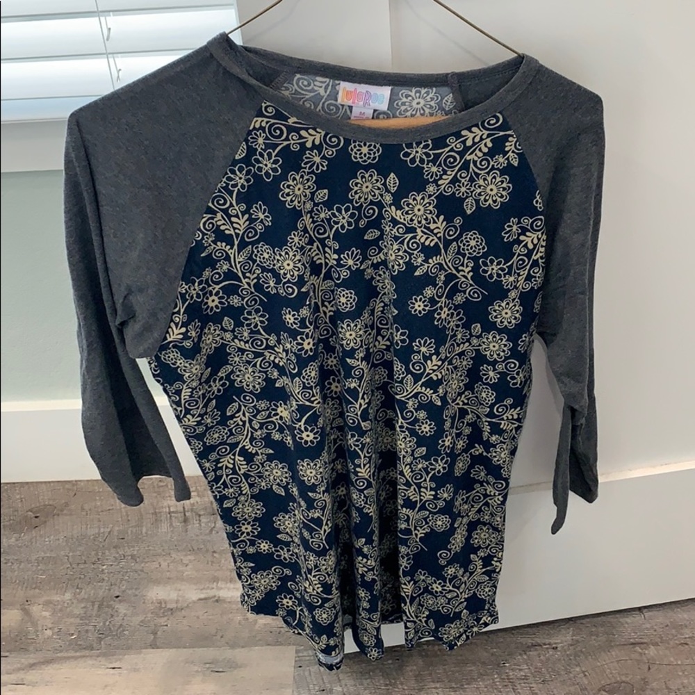 Lularoe top